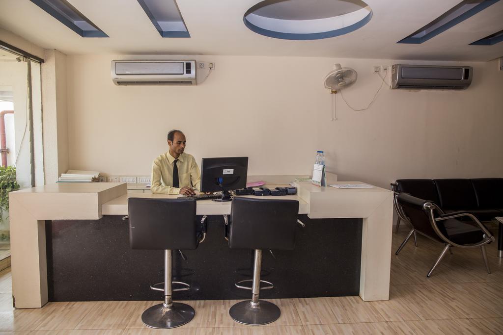 Oyo 1359 Hotel Best Inn Bhubaneswar Ngoại thất bức ảnh