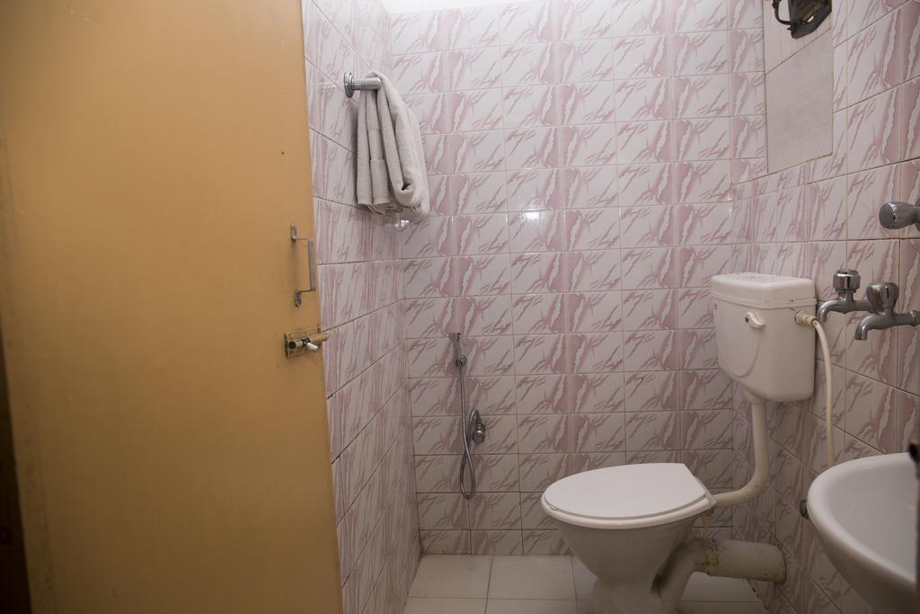 Oyo 1359 Hotel Best Inn Bhubaneswar Ngoại thất bức ảnh