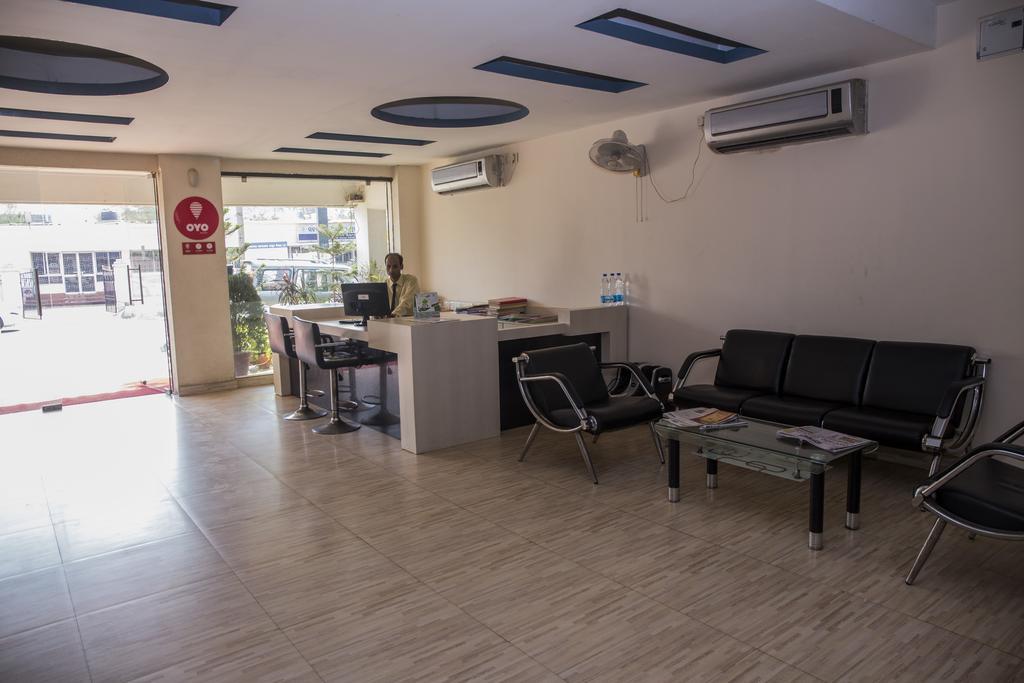 Oyo 1359 Hotel Best Inn Bhubaneswar Ngoại thất bức ảnh