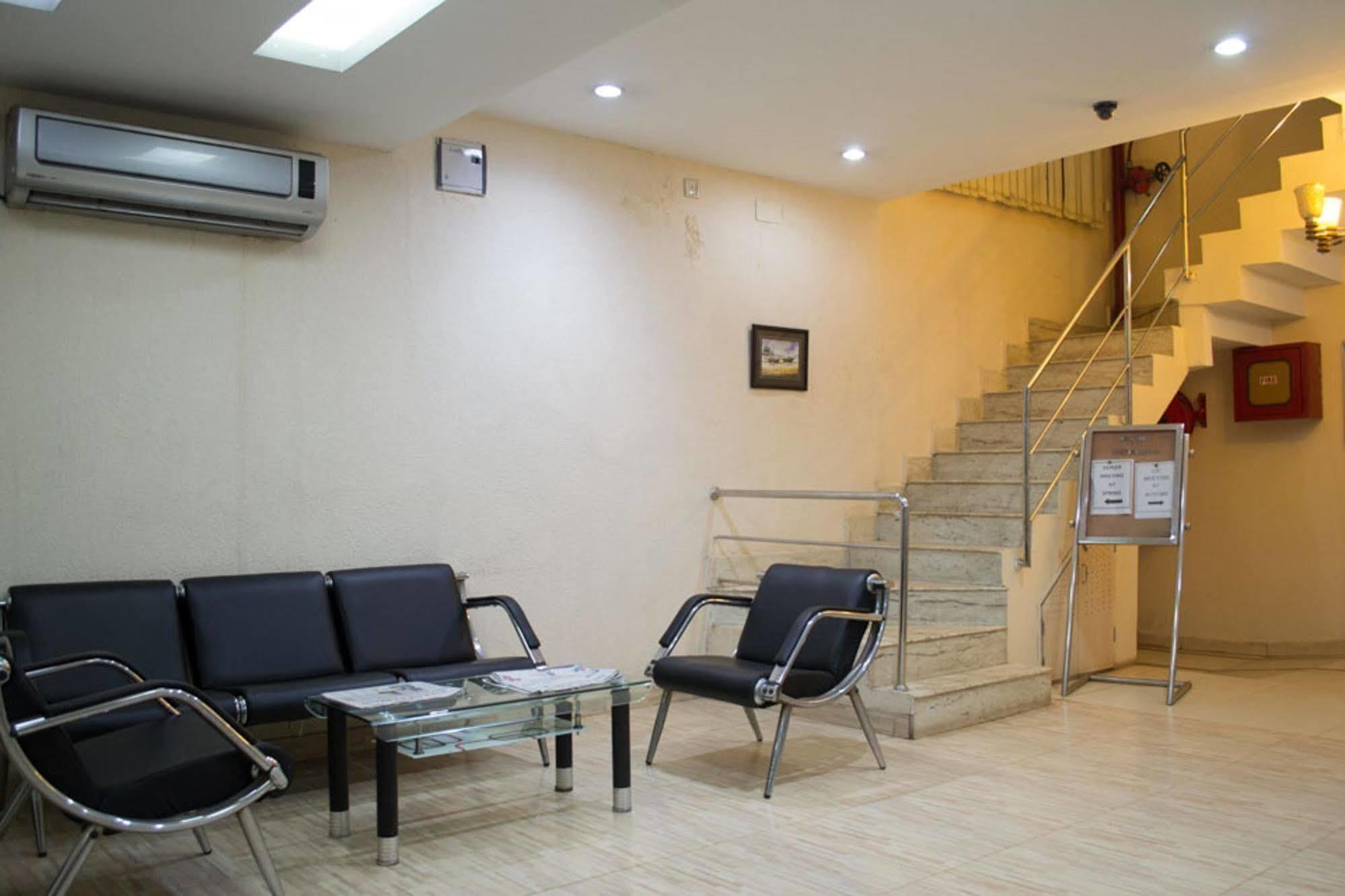 Oyo 1359 Hotel Best Inn Bhubaneswar Ngoại thất bức ảnh