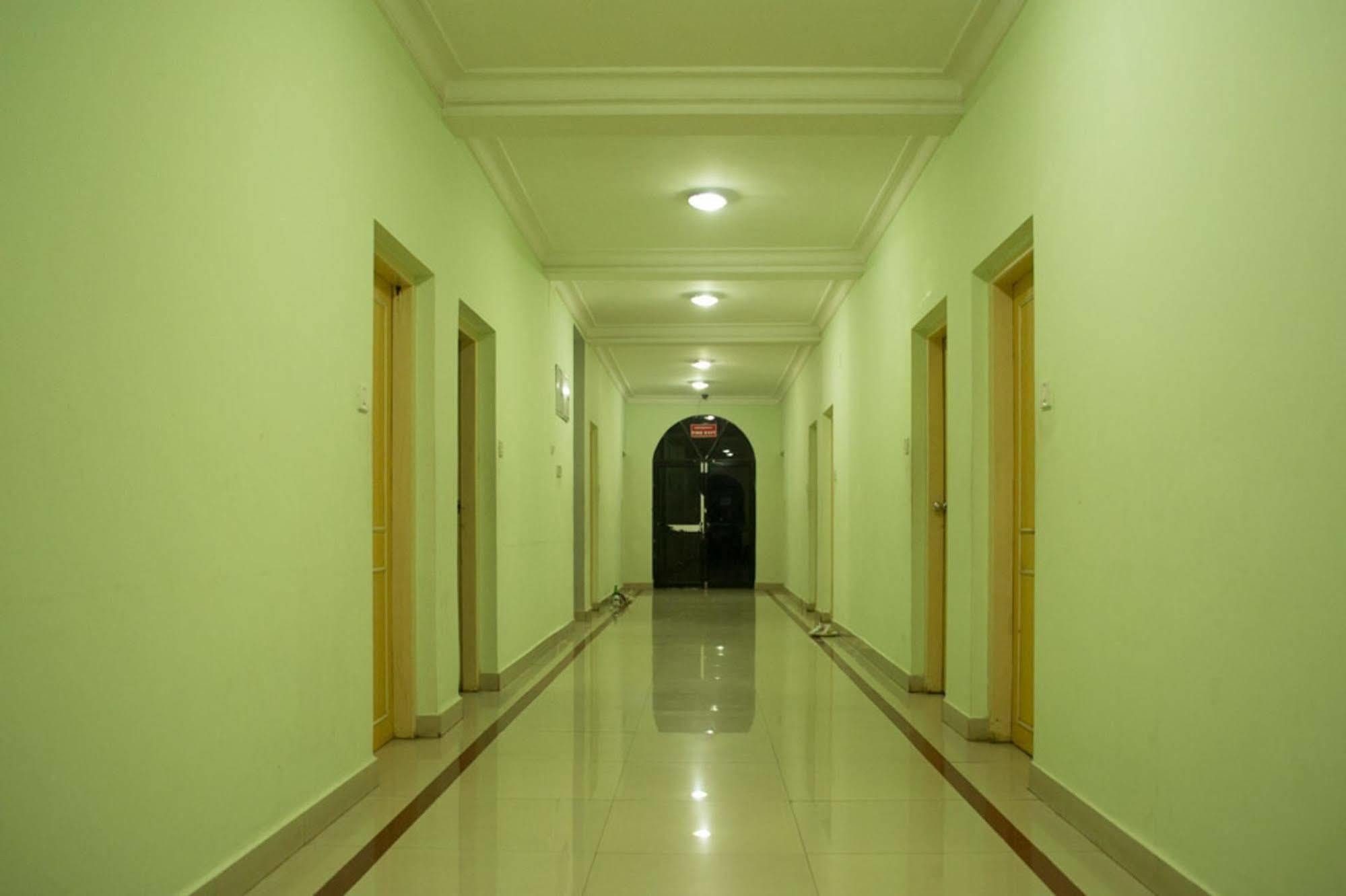 Oyo 1359 Hotel Best Inn Bhubaneswar Ngoại thất bức ảnh