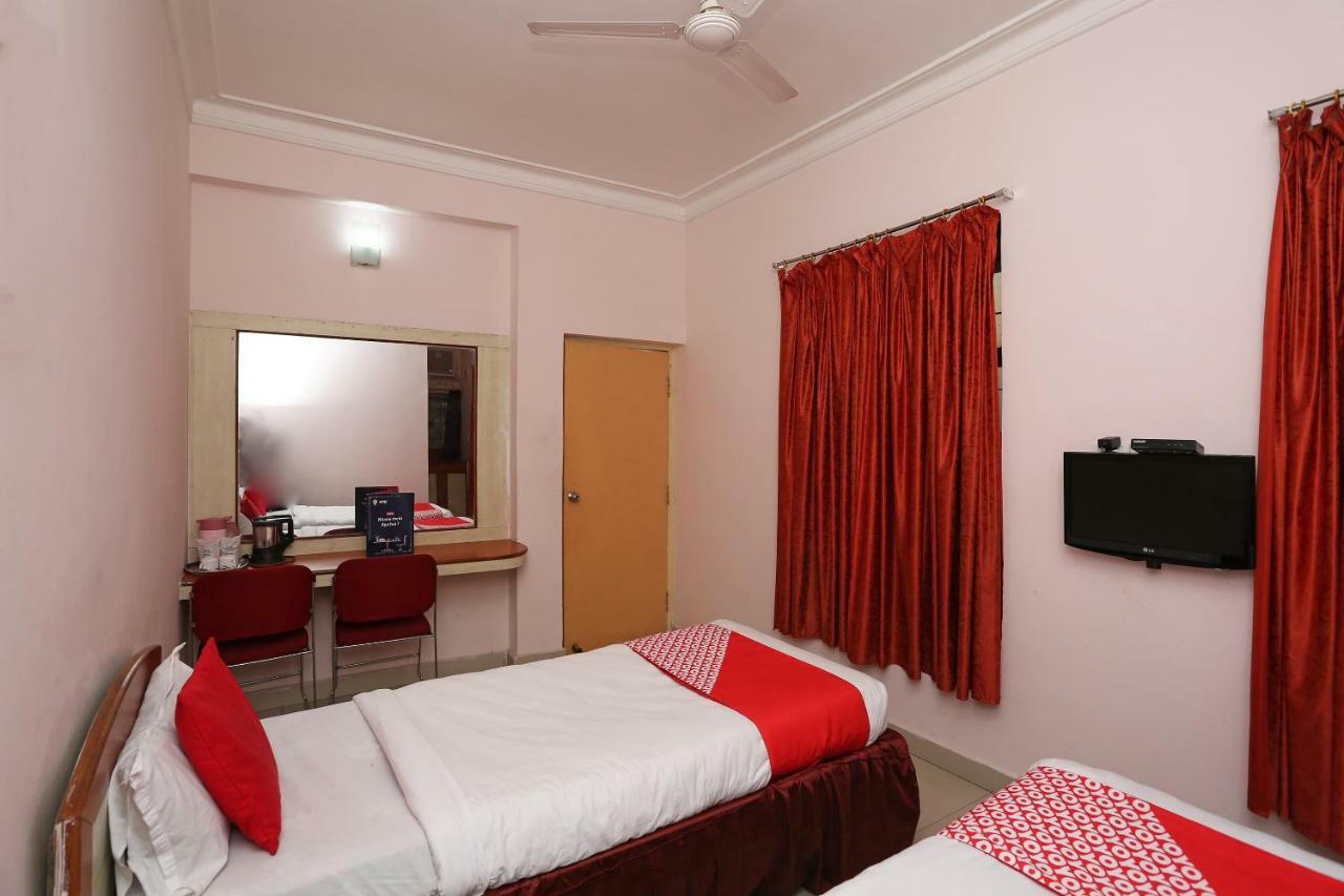 Oyo 1359 Hotel Best Inn Bhubaneswar Ngoại thất bức ảnh