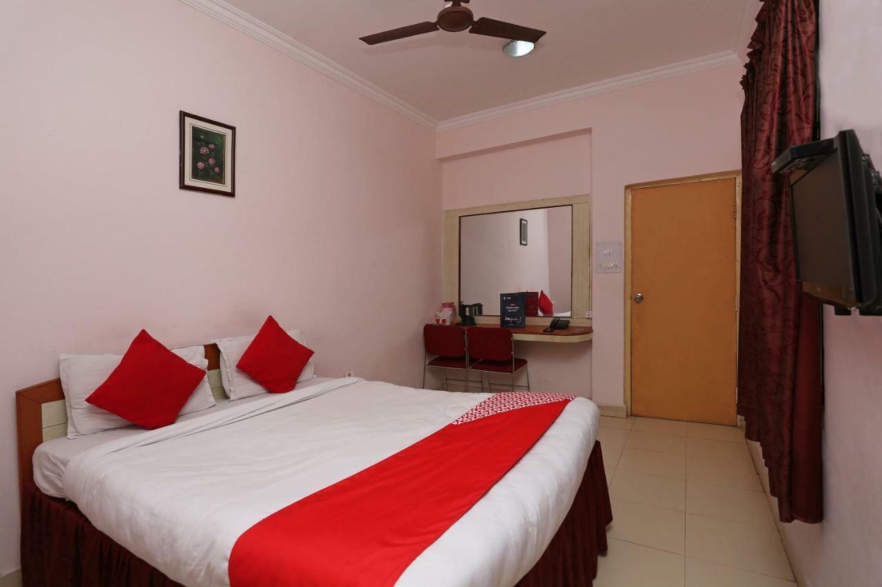 Oyo 1359 Hotel Best Inn Bhubaneswar Ngoại thất bức ảnh