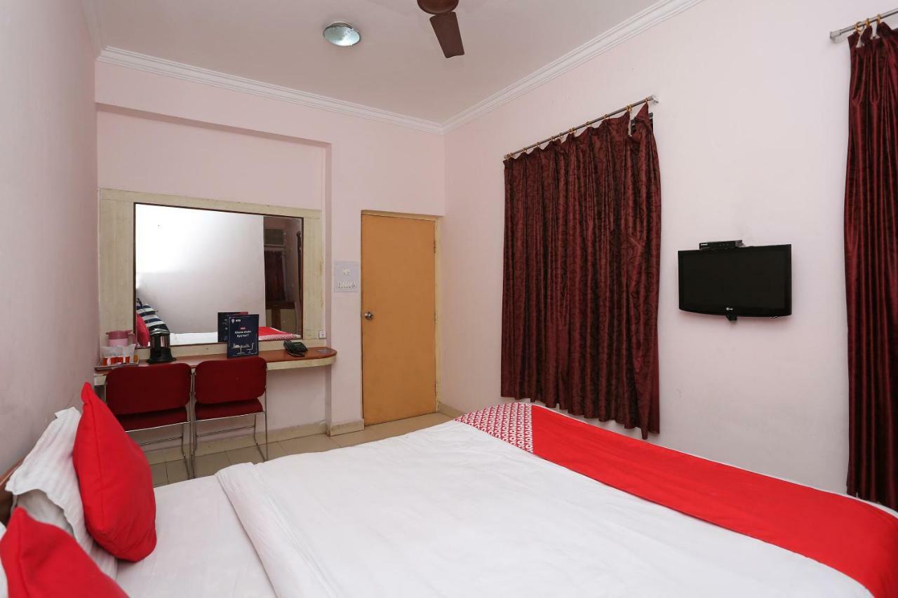 Oyo 1359 Hotel Best Inn Bhubaneswar Ngoại thất bức ảnh